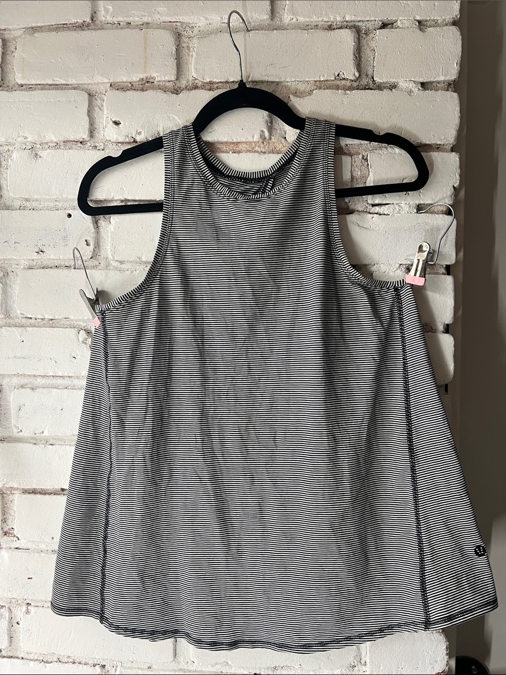 Lululemon open back crewneck Striped Black & White Racerback Tank Top a line